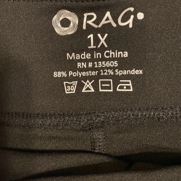 Ladies exercise skort, size large, never worn - Picture 4 of 6